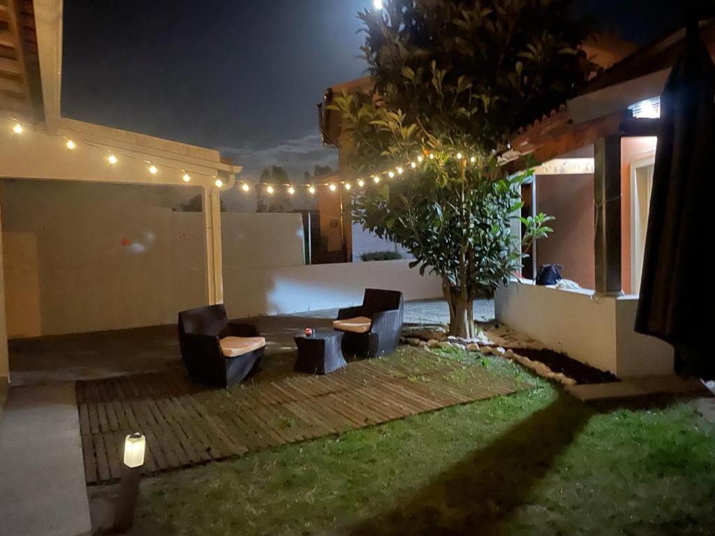 Moradia Alegre No Centro Da Vila Da Tocha. Exterior photo