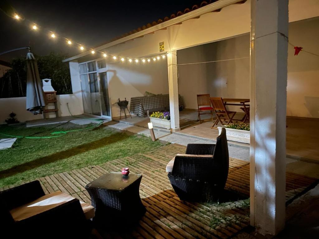Moradia Alegre No Centro Da Vila Da Tocha. Exterior photo